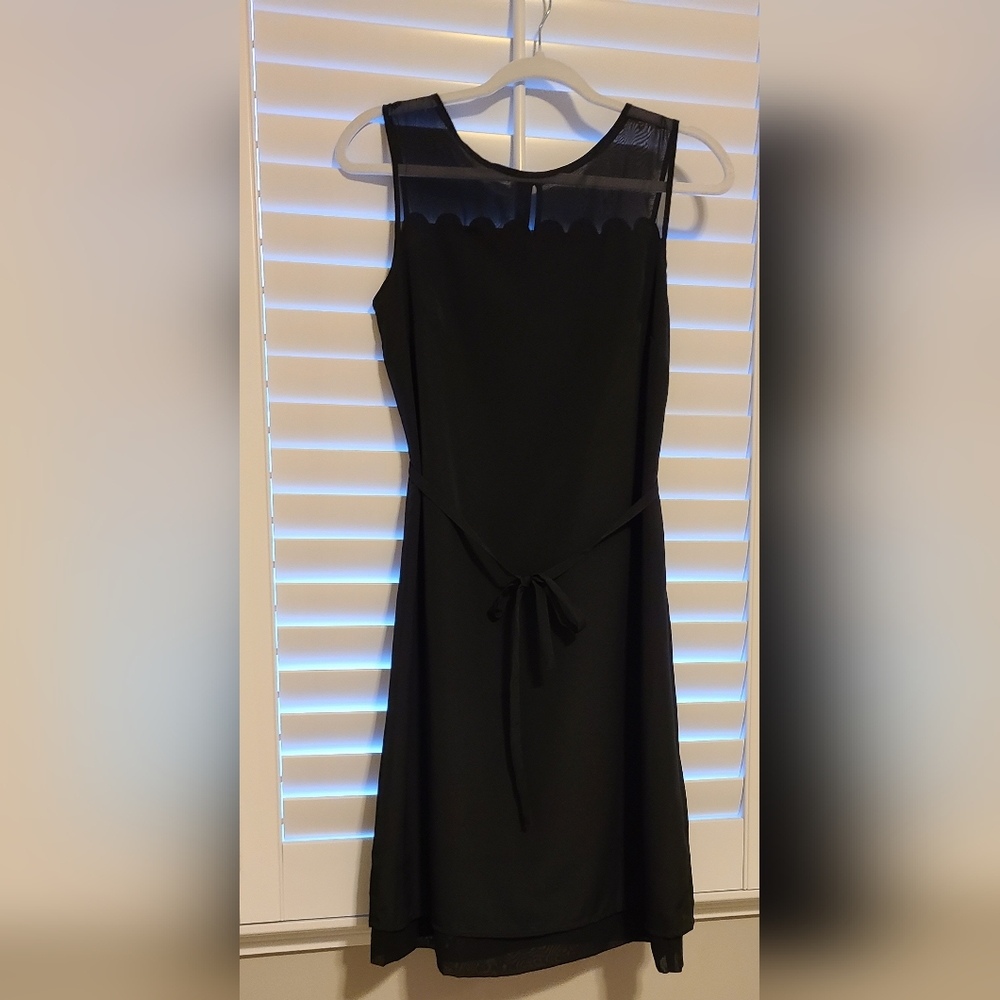 Black dress, Size 2. NWOT. Women's LBD.